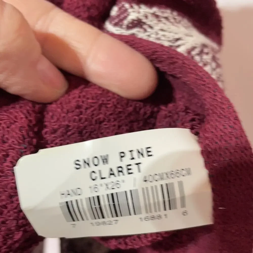 Santens deep red burgundy hand towel in snow pine claret NWT 💯 cotton